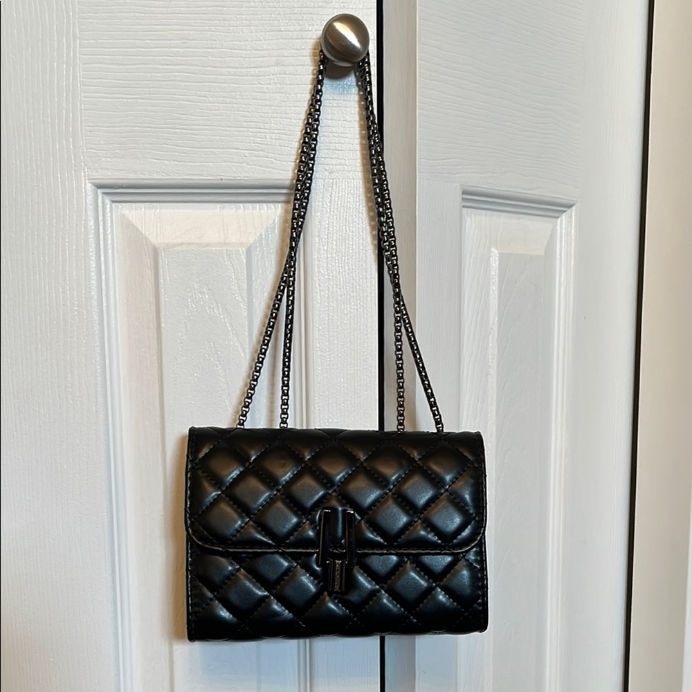 Black Quilted Chain Shoulder Bag